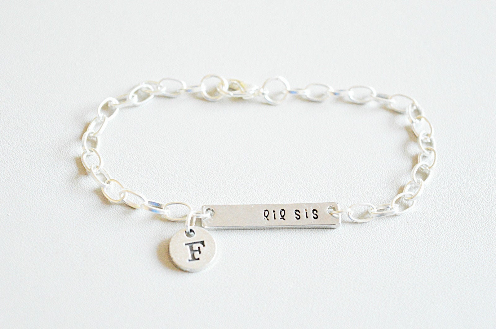 Lil Sis - Perfect Gift for Her, Women's Bracelet