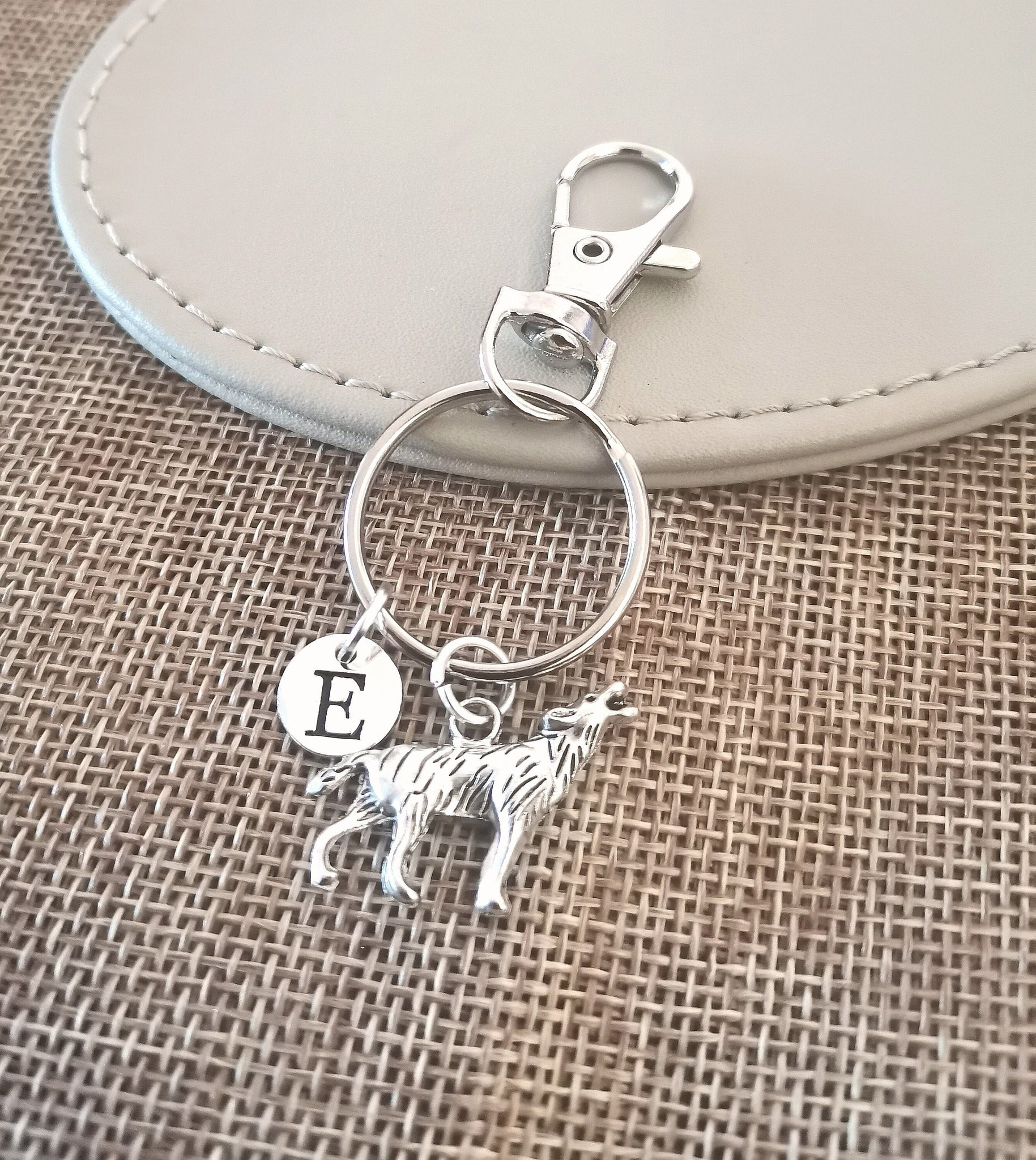 Wolf Keyring - Perfect Gift for Her, Women's Jewelry