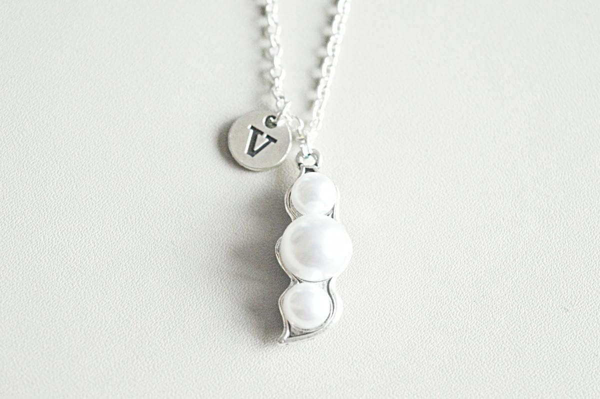 Pea pod Necklace, Peas in a Pod Necklace, Pearl Necklace, Pea Pod Jewelry, 3 Peas, Three peas in pod, 3 peas in a pod, Mom Necklace gift