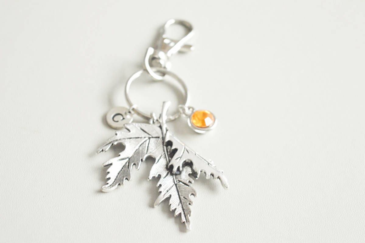 Maple leaf Keyring, Leaf Keychain, Key chain, Key ring, Maple leaf Charm, Maple leaf Jewelry, Maple leaf Gift, Leaf gift, Autumn Fallen leaf