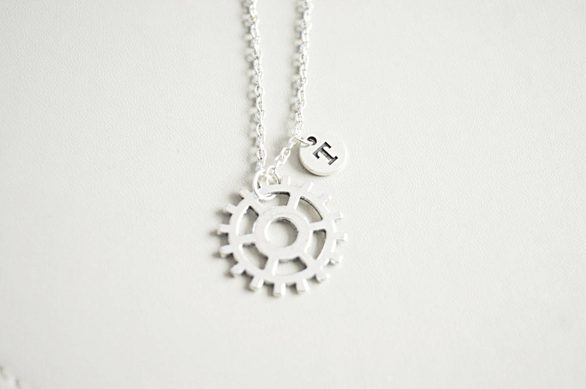 Gear Necklace, Gear charm necklace, Gift for boyfriend, Gift for mechanic, Steam Punk gift, Mechanical, Gear charm, Gift for engineer, Geek