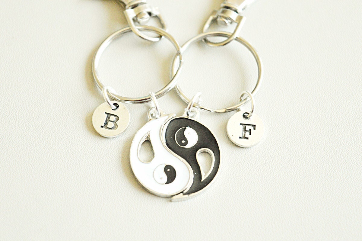 Yin yang keychains, Yin yang keyrings, ying yang Gifts, Ying and Yang, Yin Yan, Karate Friends, Japanese, Buddhism, Two Halves, Tai Chi, Bff