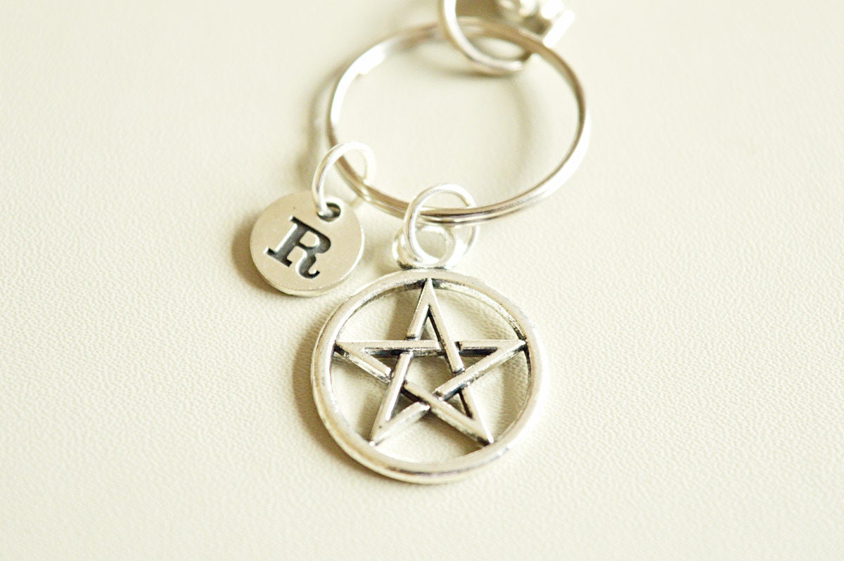 Pentacle Keychain, Pentacle Key ring, Pentacle Sign, Pentacle Gifts, Pentagon Keychain, Pentagon Keyring, Pentagon Gift, Star Symbol,Gothic